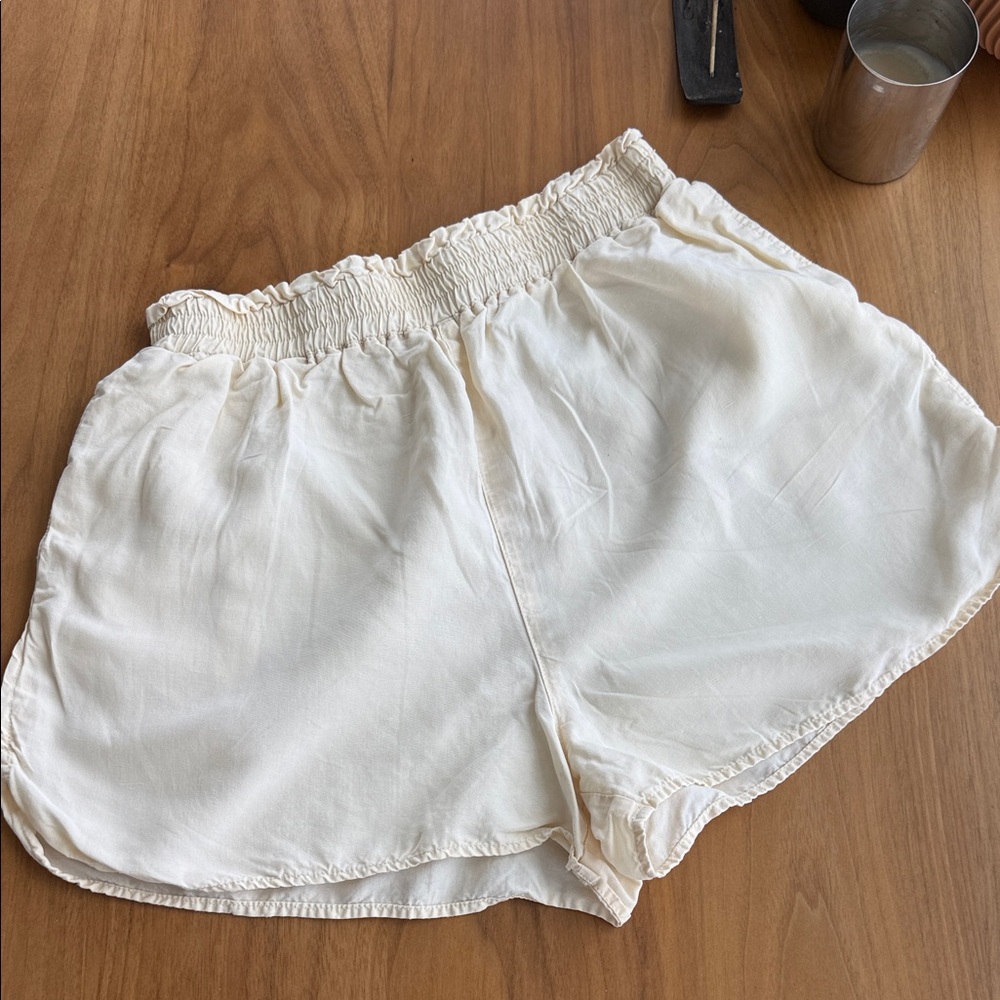 H&M Cream Elastic Smocked Waist  Shorts